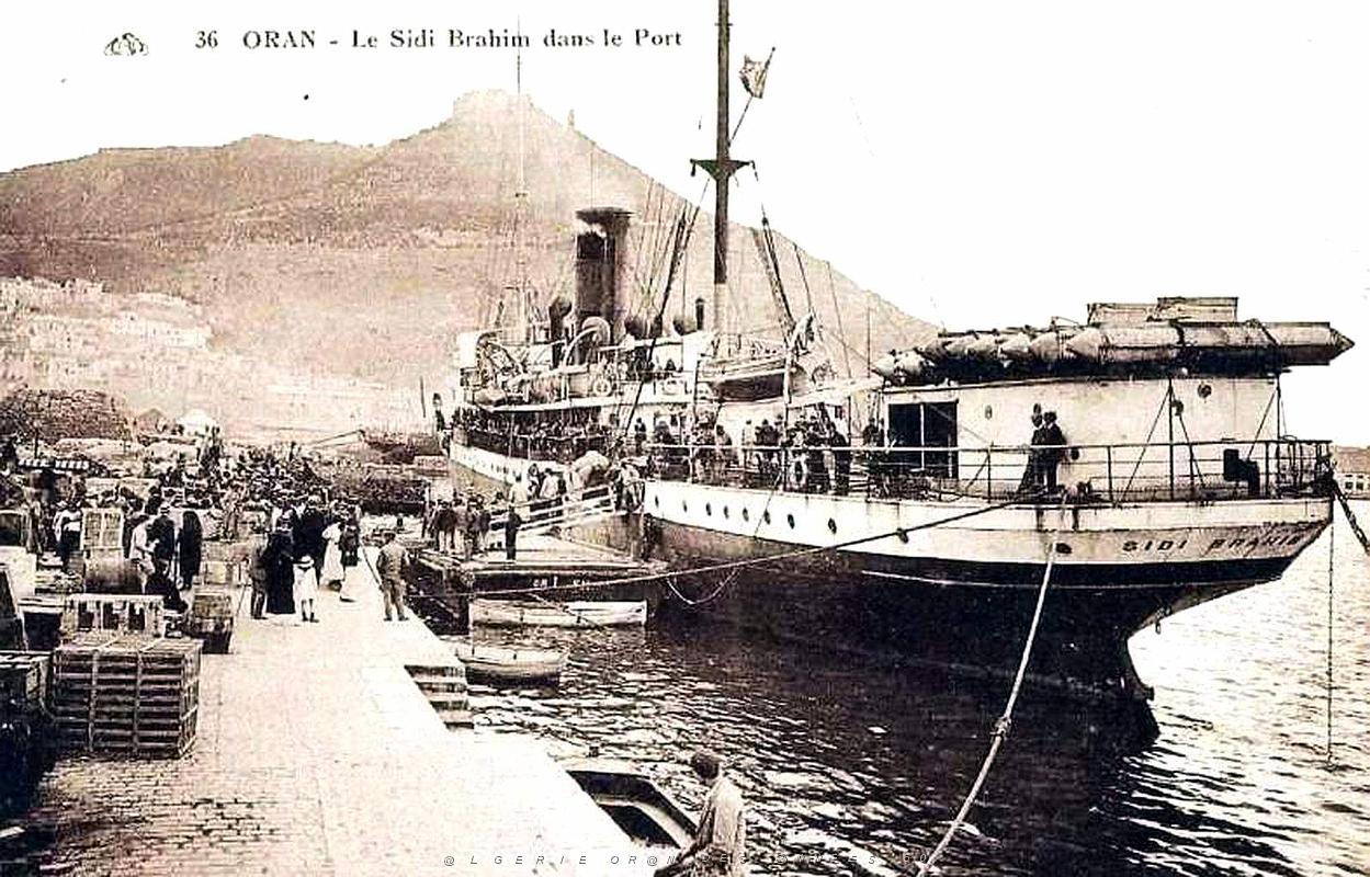 1091- Oran - Le Sidi-Brahim dans le port en 1910.jpg
